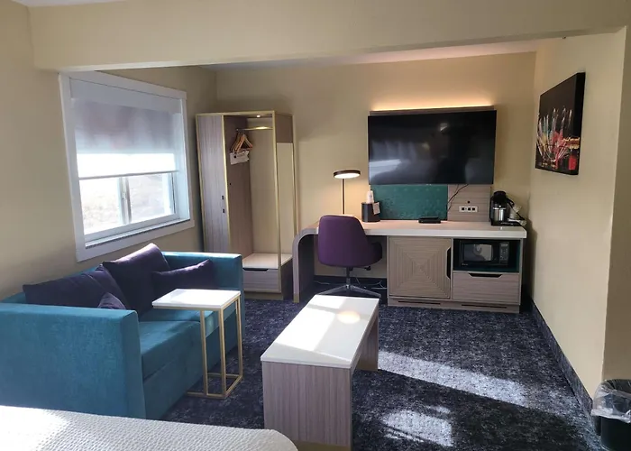 Best Western Plus Altoona Inn