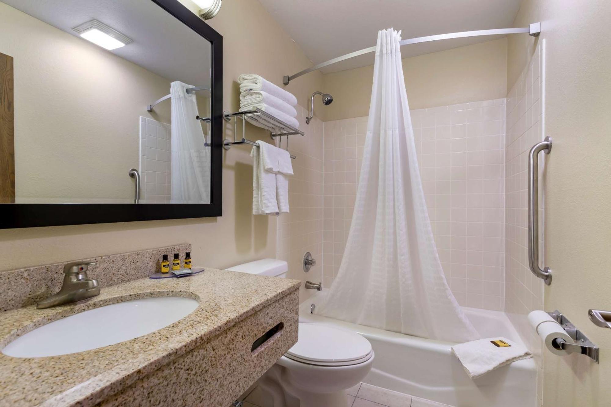 Western Hotel 3*
